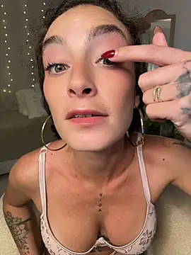 Martyca_Beee - JE TE SUCE