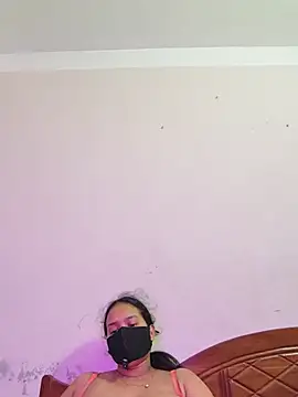 Night-Queen-2 - Suck niple