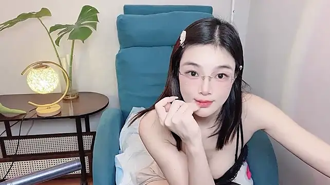 Bella--jj - 小狗趴撅屁股打3下
