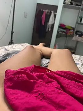 Miss_kanika76 - Buy new leptop