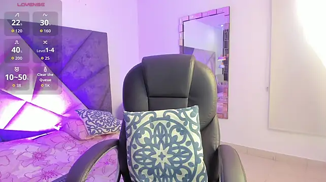 SaskiaGrendel - Explicit face sitting