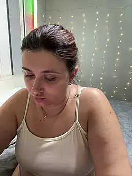 AureTease - Lovense 4K Webcam 2