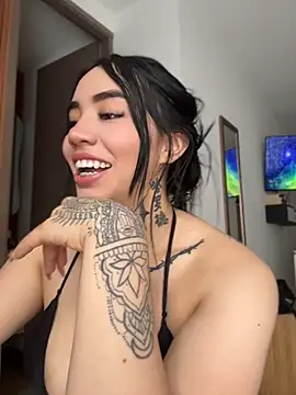 Nickiiiii - tiket show 8 SQUIRT + SUCK+ SALIVA