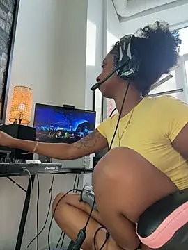 Your_Paris - LUSH ON CLIT 4 MINS UNDER SHORT