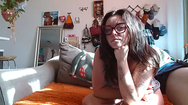 LilBongo1 - Makeout Naked