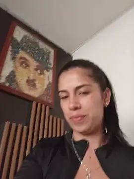 Nathaly_12 - Take off my bra in public.