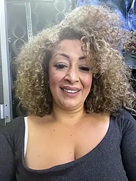 Katti_Barrera - Squeeze my tits+milk drops