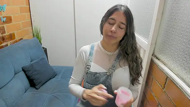 Penelope47 - naked dance and oil