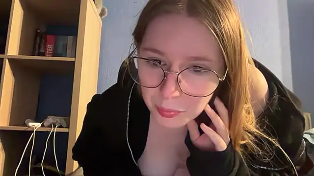 Thepretiestgirlhere - frottage du clitoris