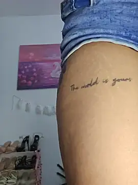 Selena_blake - Striptease
