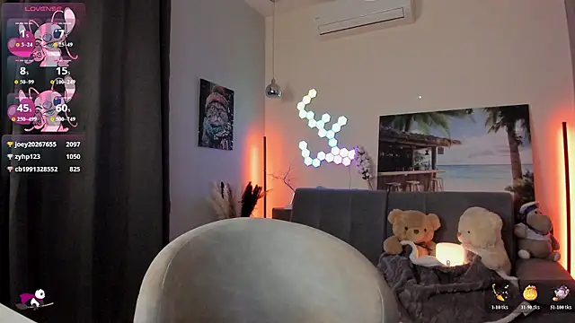 Victorias_world - topless
