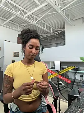 Your_Paris - LUSH ON CLIT 4 MINS UNDER SHORT