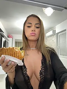 KirstieVegas - Make my clit pulse😈🎁Last tip