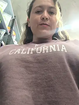 Mooncurves - Suck my tits in the bathroom