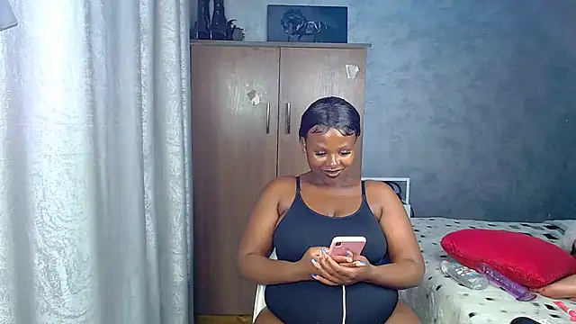 SexiestChocolate - BORED AND HORNY MAKE THIS PUSSY DRIP🍑💦