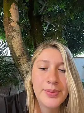 Aurora_coldd - Take pans off and squirt