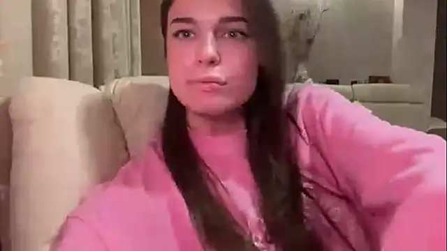 SybilAispuro - Bite my sexy lips close to cam