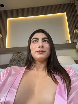 Evelyn_hills