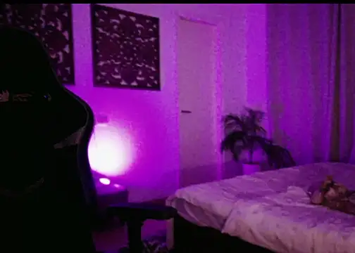 GoddessAnna - top off and dance
