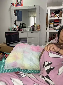 Marianahb-e - Dildo in pussy