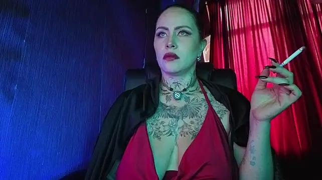 Mistressolivia07 - SEXY SMOKE AND NAKD TITS