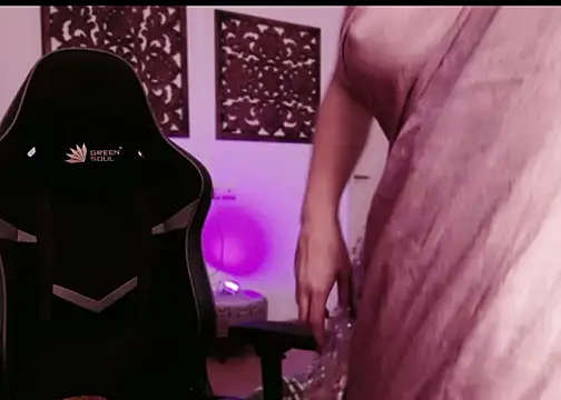 GoddessAnna - top off and dance