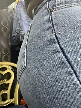 Katti_Barrera - Squeeze my tits+milk drops