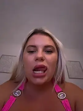 Blonde_baddie - Lube n show ass