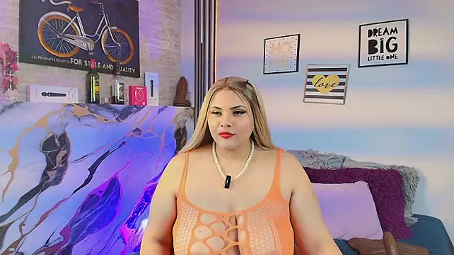 Prisha_Ramanax - ⭐Ass doggy + Twerk Oil⭐