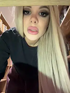 AlyssaFoxx_ - 2 Fingers in Pussy Like Crazyyy⚡