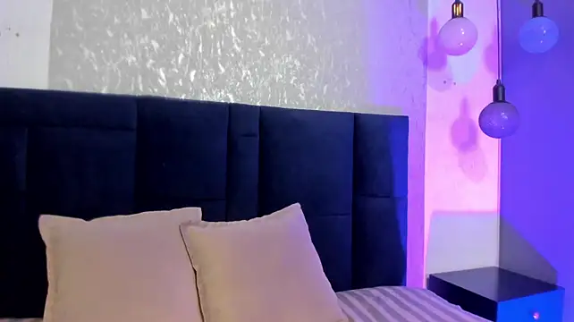 ZaraBlazze1 - Bounce your ass for me on camera