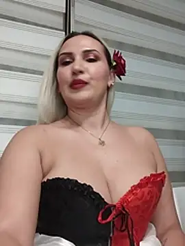 LaylaBlakes - Boobs show