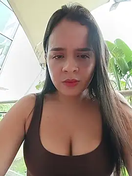 Julieth_hot-69 - Dildo in pussy in a store's dressing roo