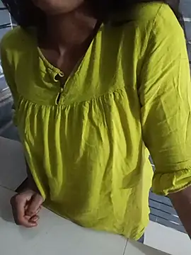 Chammak_Challo - Full Nude Public Show (Without Face)