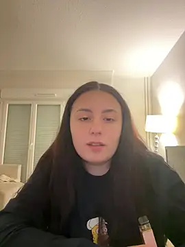 Angela80 - Complètement nue