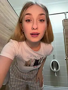 LollyPollly - SUCK DICK IN TICKET