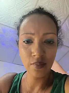 Amaliu_ - naked + fingers in my ass