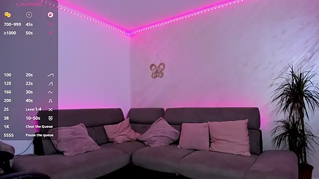 BabyyVenom - PUSSY PLAY💦👀