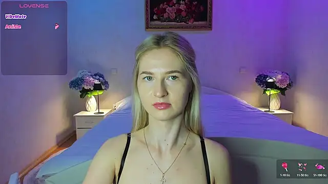 Julie_Blaze - Explore every curve of my body