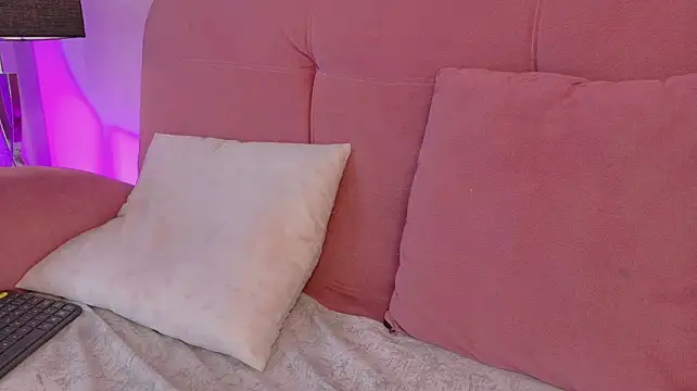 Karina2Smith - plug in my ass