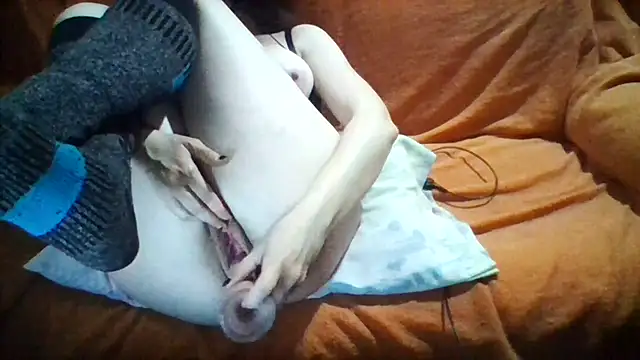 Michulina - CONTROL TOY 2 MIN + SHOW BOOBS