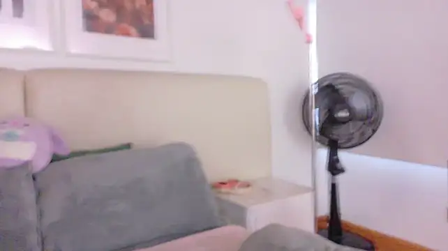 SaritaBratz - Touch my asshole🍑