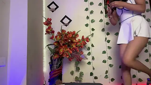 Naira_fit - Bikni shower dance 💃