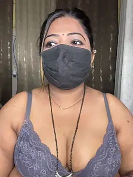 Lovely-Geet - BOOBS OILING😘😘