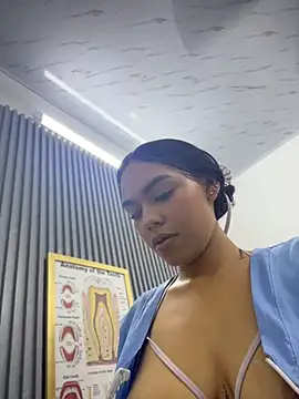 Daniela-sexy - fingers in the pussy