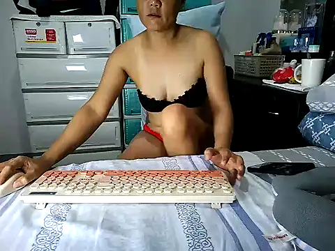 Nhayasquirt