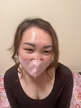 Anna_22 - ズボンぽいしてすこーしだけM字しちゃいます　30s