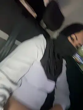 Qamar_Khalifa - DRIVER, PUT OIL ON MY BOOBS