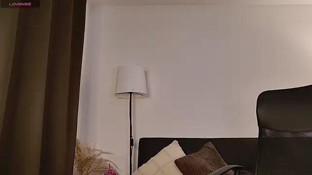 Ari_Vega77 - My open ass in closeup. Olied Asshole