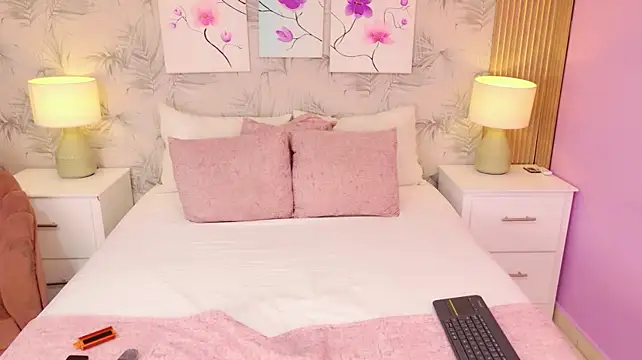 MilaCherryy - Sexy striptease 🥵